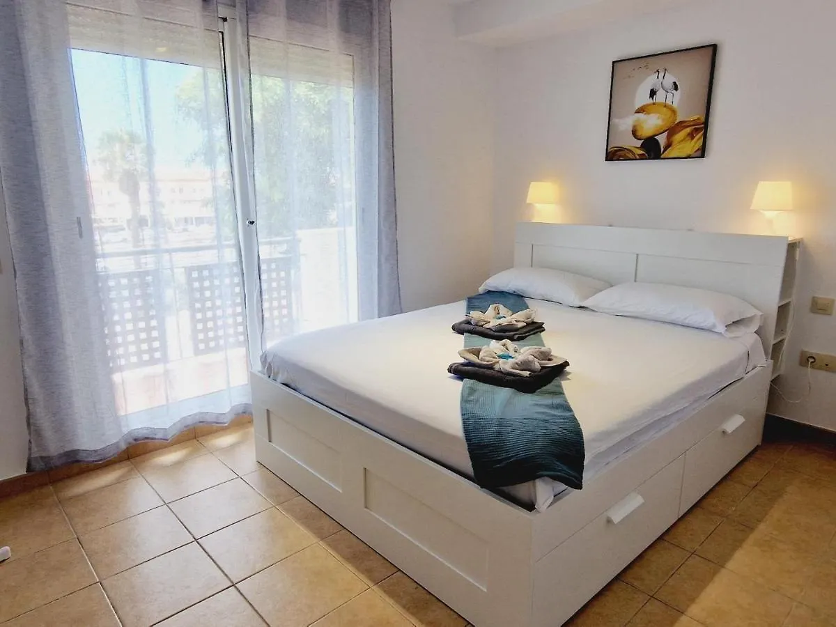 度假居 Precious 3 Bedroom, Oasis De Fanabe Wifi Free 阿德耶